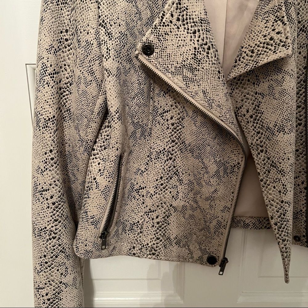 Cupcakes And Cashmere Isabelle Jacket - image 6